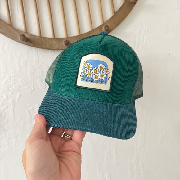 American Eagle Green Blue Daisy Corduroy Trucker Snap Back Hat One Size - Picture 1 of 5
